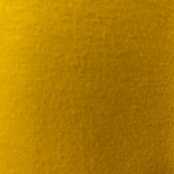 Mustard yellow pullover - Picture 2 of 2